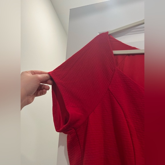 Red winter dress - Picture 5 of 5